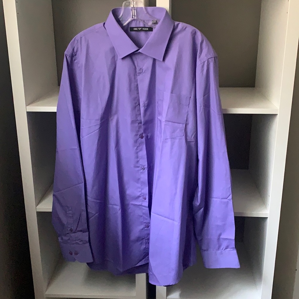 Men’s purple button up shirt